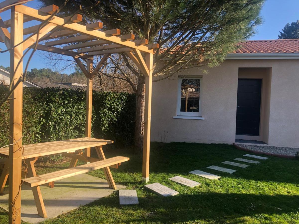 Chambre D'Hotes Les Bacquerins Sainte-Helene  エクステリア 写真